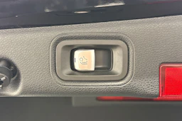 Musta Mercedes-Benz E 2023 kuva 14.