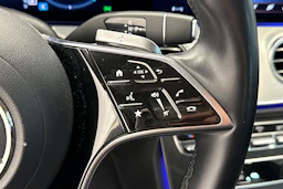 Musta Mercedes-Benz E 2023 kuva 23.