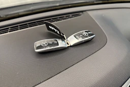 Musta Mercedes-Benz E 2023 kuva 24.