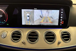 Musta Mercedes-Benz E 2023 kuva 26.