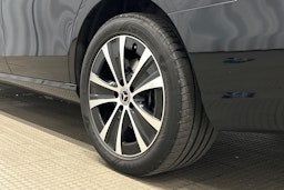 musta Mercedes-Benz E 2023 kuva 13.