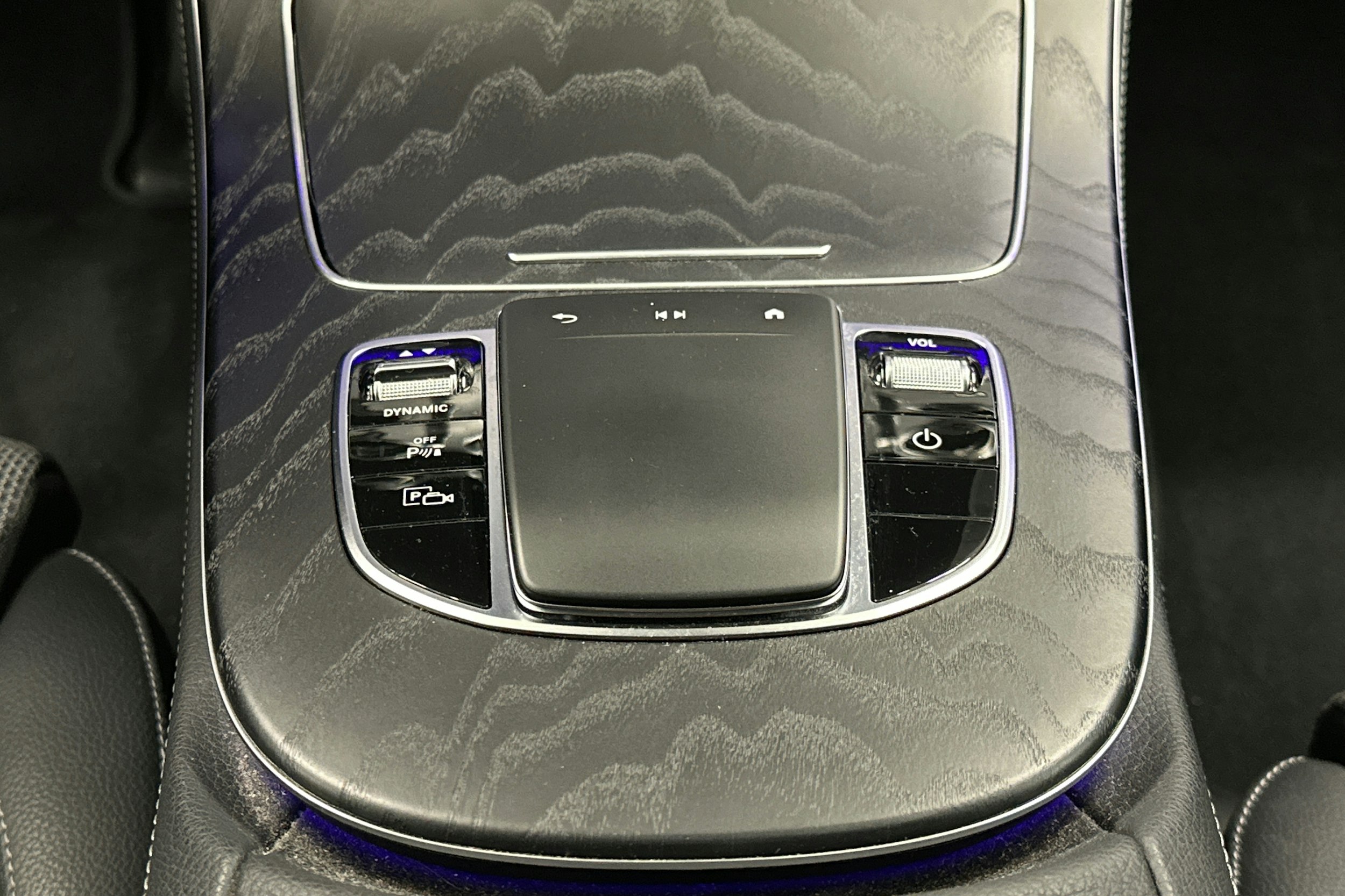 musta Mercedes-Benz E 2023 kuva 15.