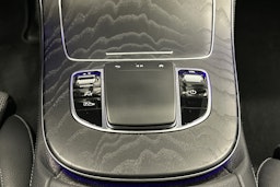 musta Mercedes-Benz E 2023 kuva 15.