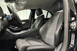 musta Mercedes-Benz E 2023 kuva 17.