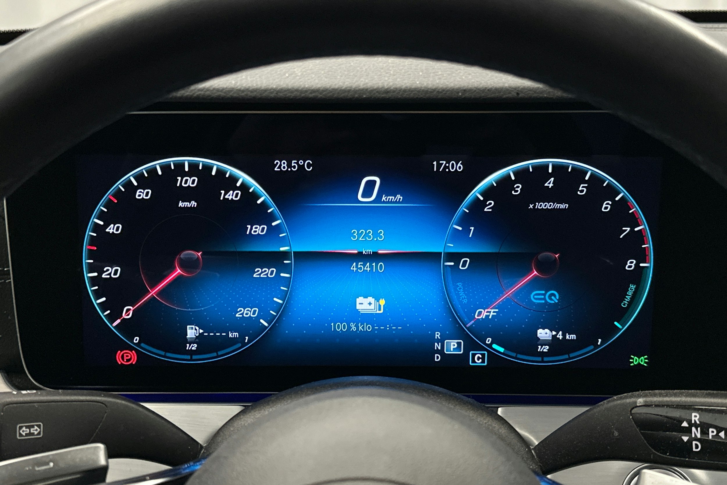 musta Mercedes-Benz E 2023 kuva 24.