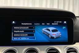musta Mercedes-Benz E 2023 kuva 32.