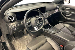 Musta Mercedes-Benz E 2023 kuva 3.