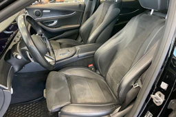 Musta Mercedes-Benz E 2023 kuva 14.