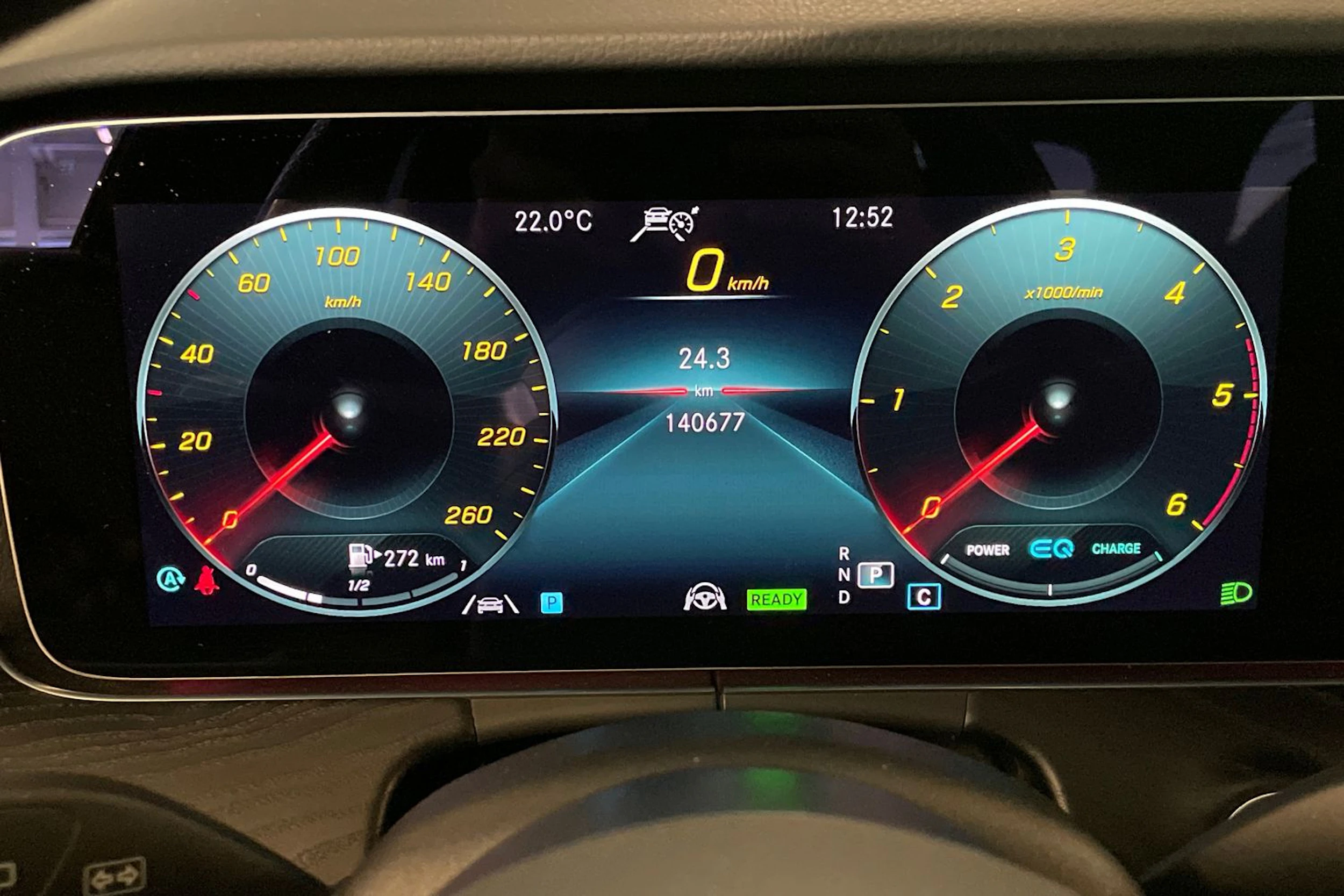 Musta Mercedes-Benz E 2023 kuva 17.