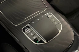 Musta Mercedes-Benz E 2023 kuva 18.
