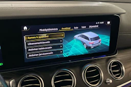 Musta Mercedes-Benz E 2023 kuva 24.