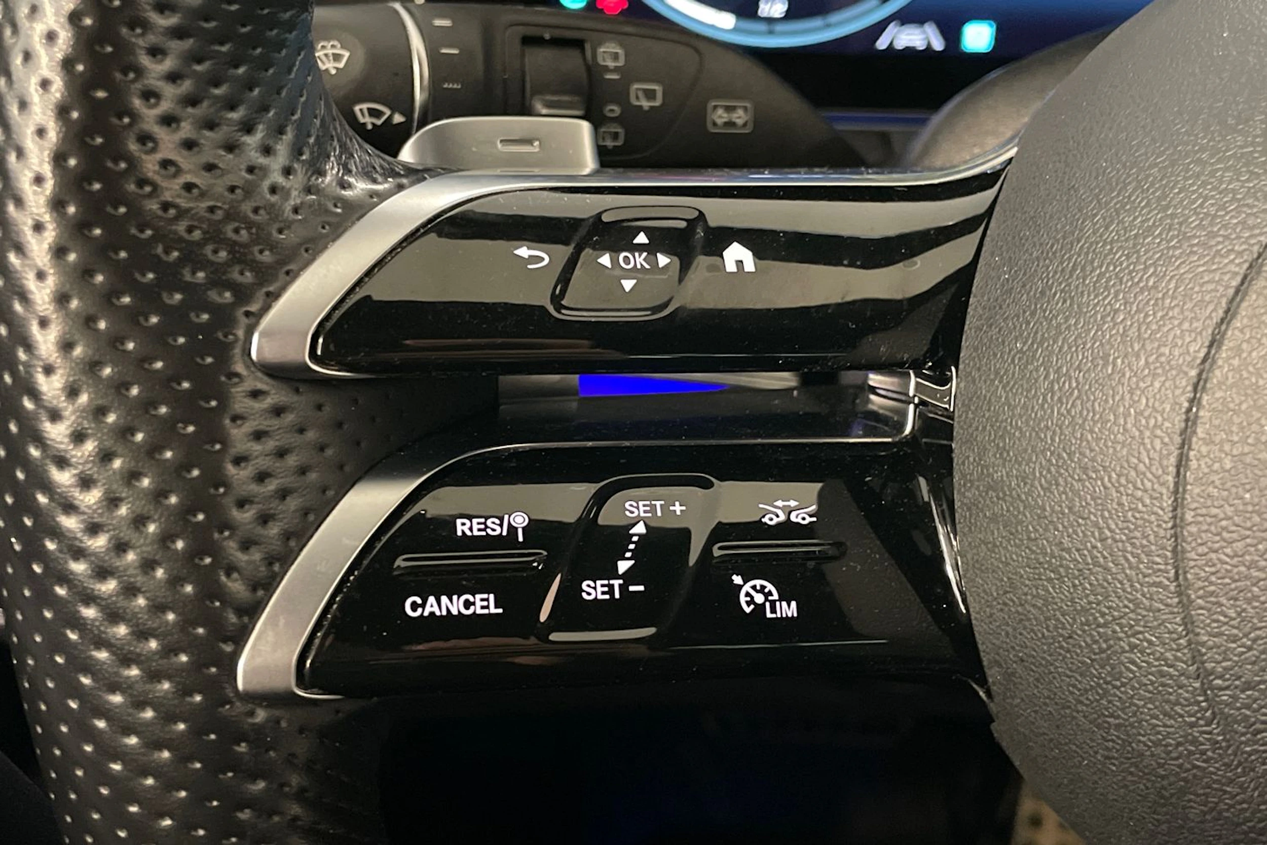 Musta Mercedes-Benz E 2023 kuva 26.