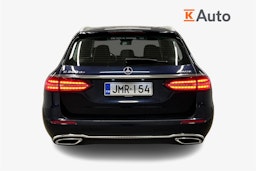 sininen Mercedes-Benz E 2023 kuva 3.