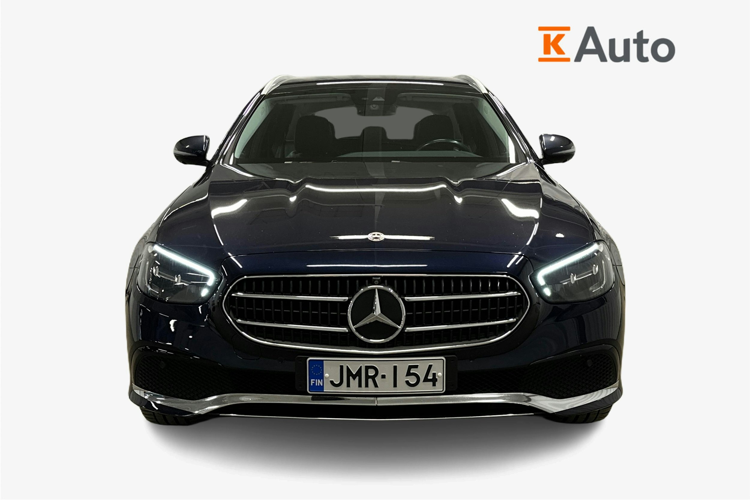 sininen Mercedes-Benz E 2023 kuva 4.