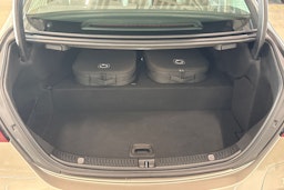 harmaa Mercedes-Benz E 2023 kuva 17.