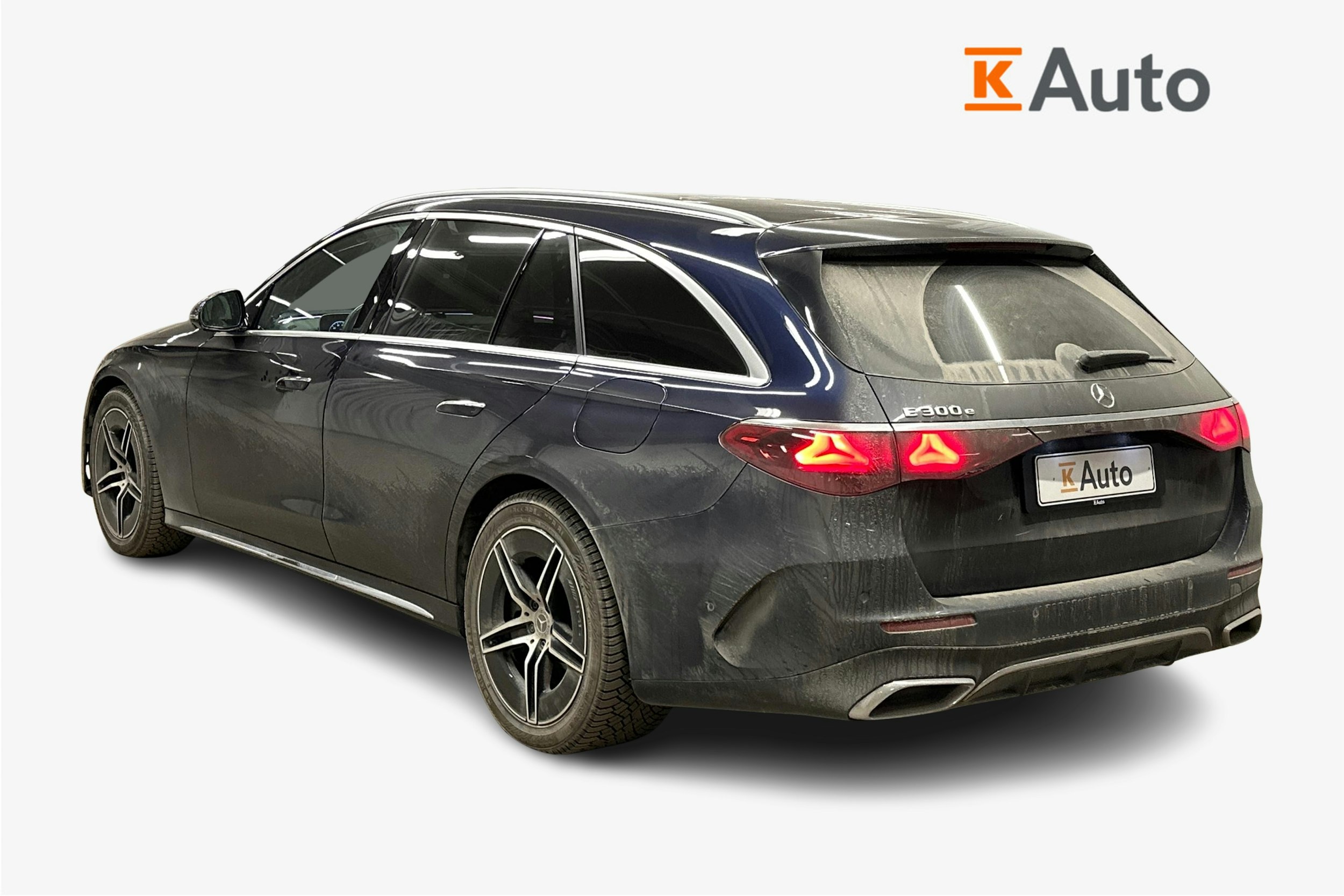 sininen Mercedes-Benz E 2024 kuva 2.