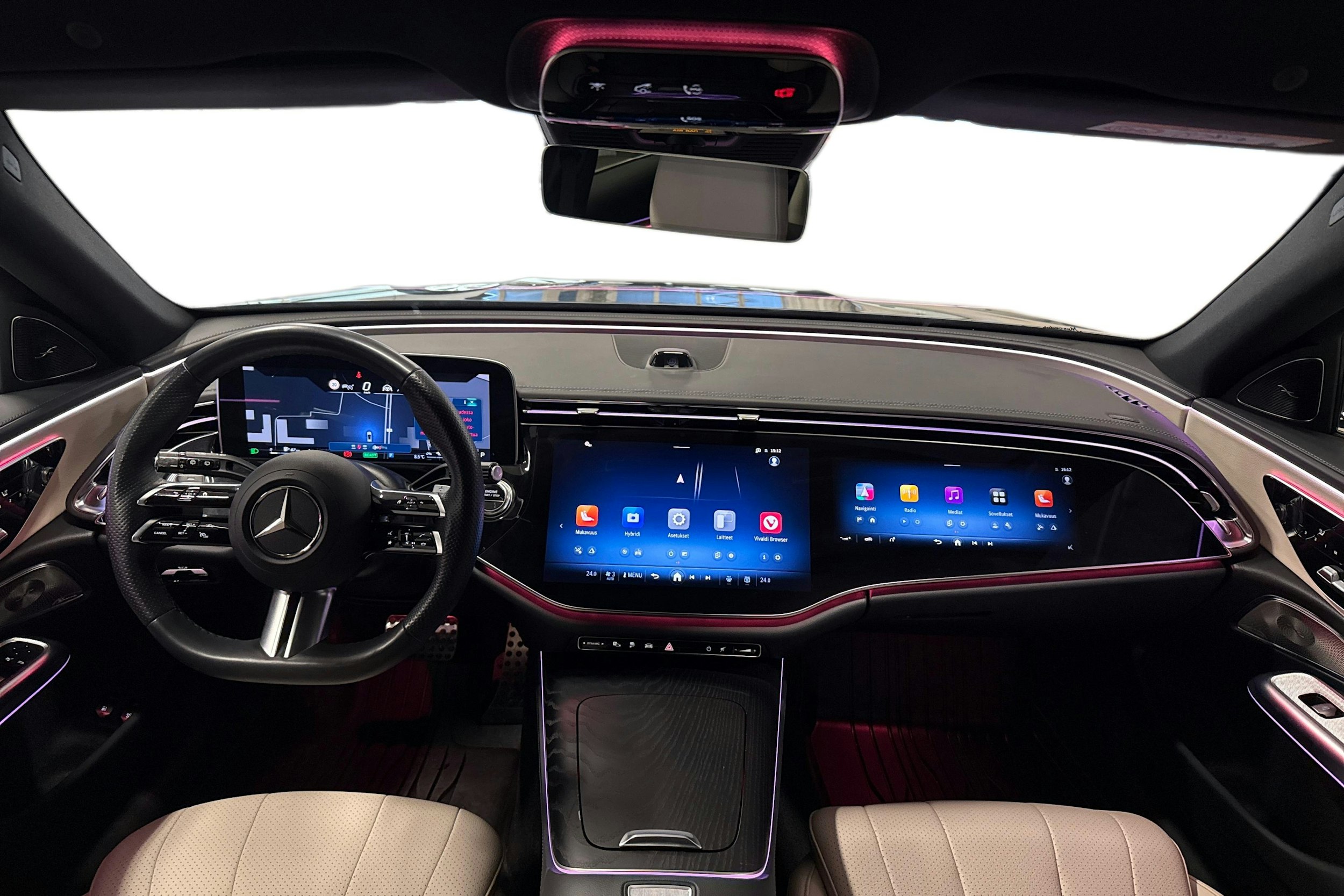 sininen Mercedes-Benz E 2024 kuva 9.