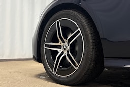 sininen Mercedes-Benz E 2024 kuva 13.