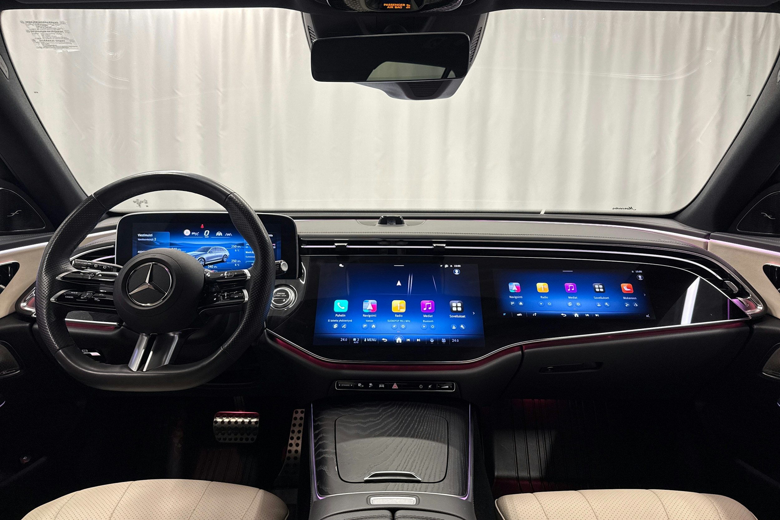 sininen Mercedes-Benz E 2024 kuva 14.