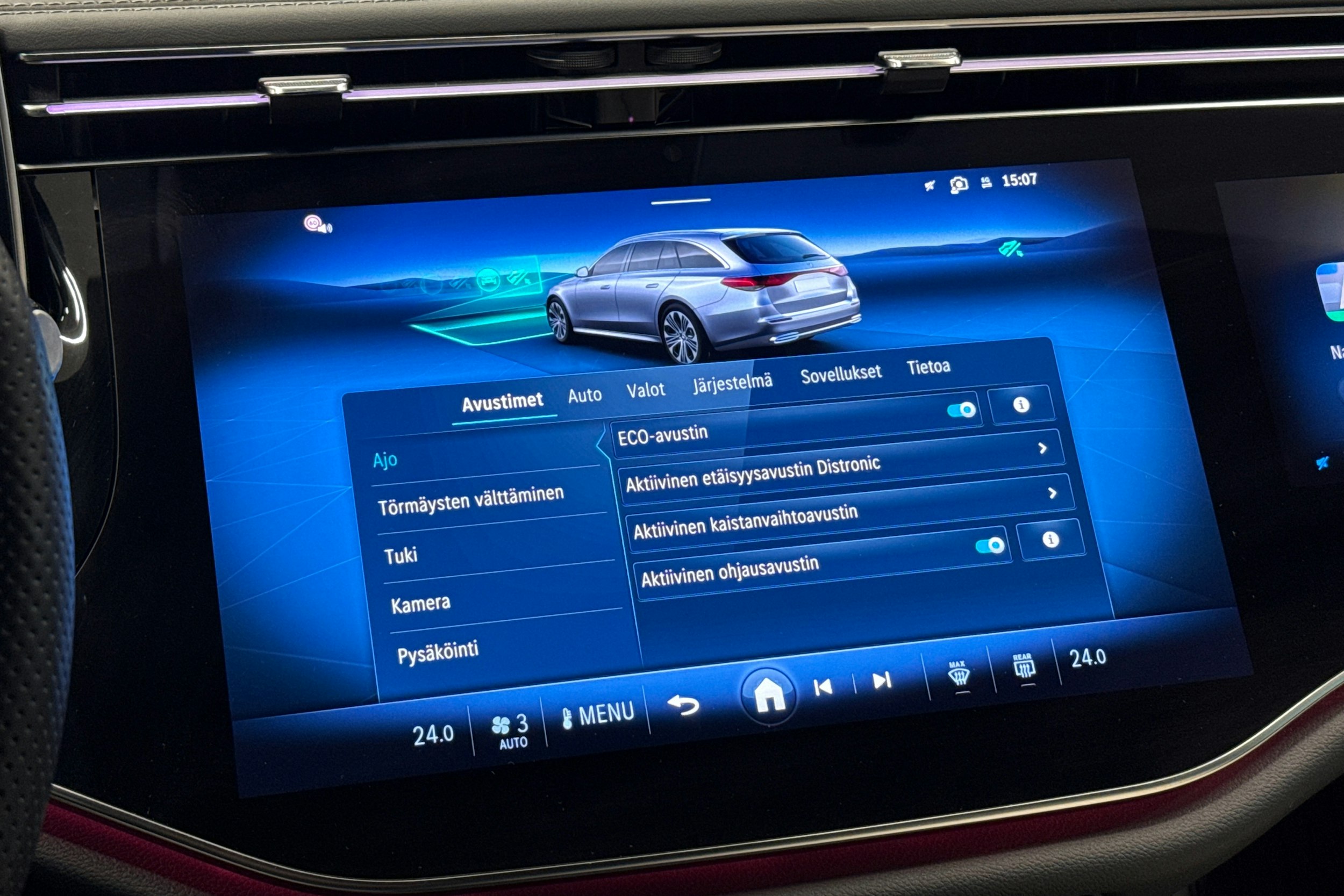 sininen Mercedes-Benz E 2024 kuva 20.