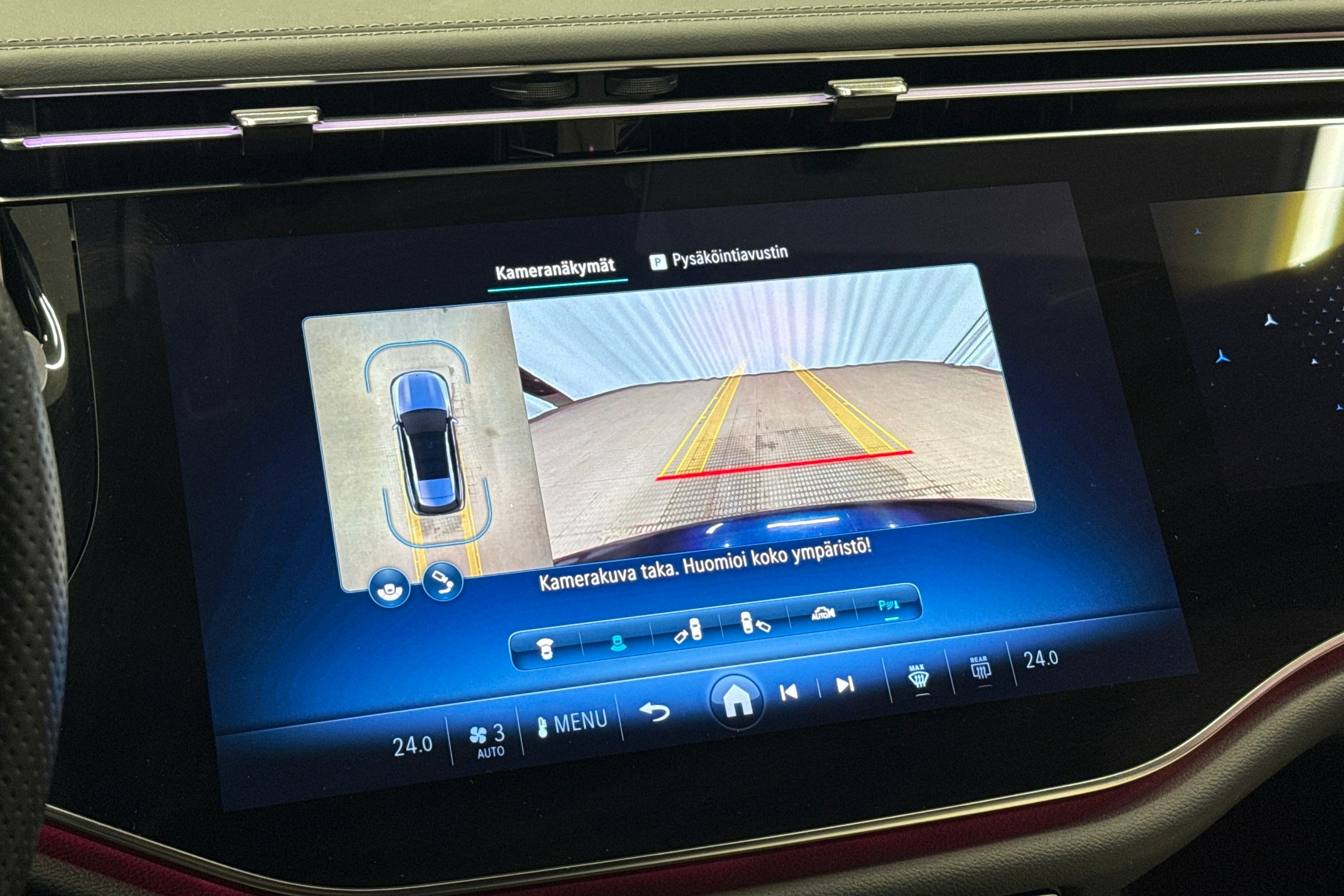 sininen Mercedes-Benz E 2024 kuva 22.