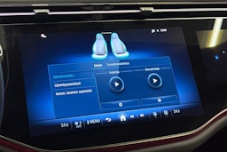 sininen Mercedes-Benz E 2024 kuva 25.