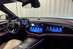 sininen Mercedes-Benz E 2024 kuva 33.