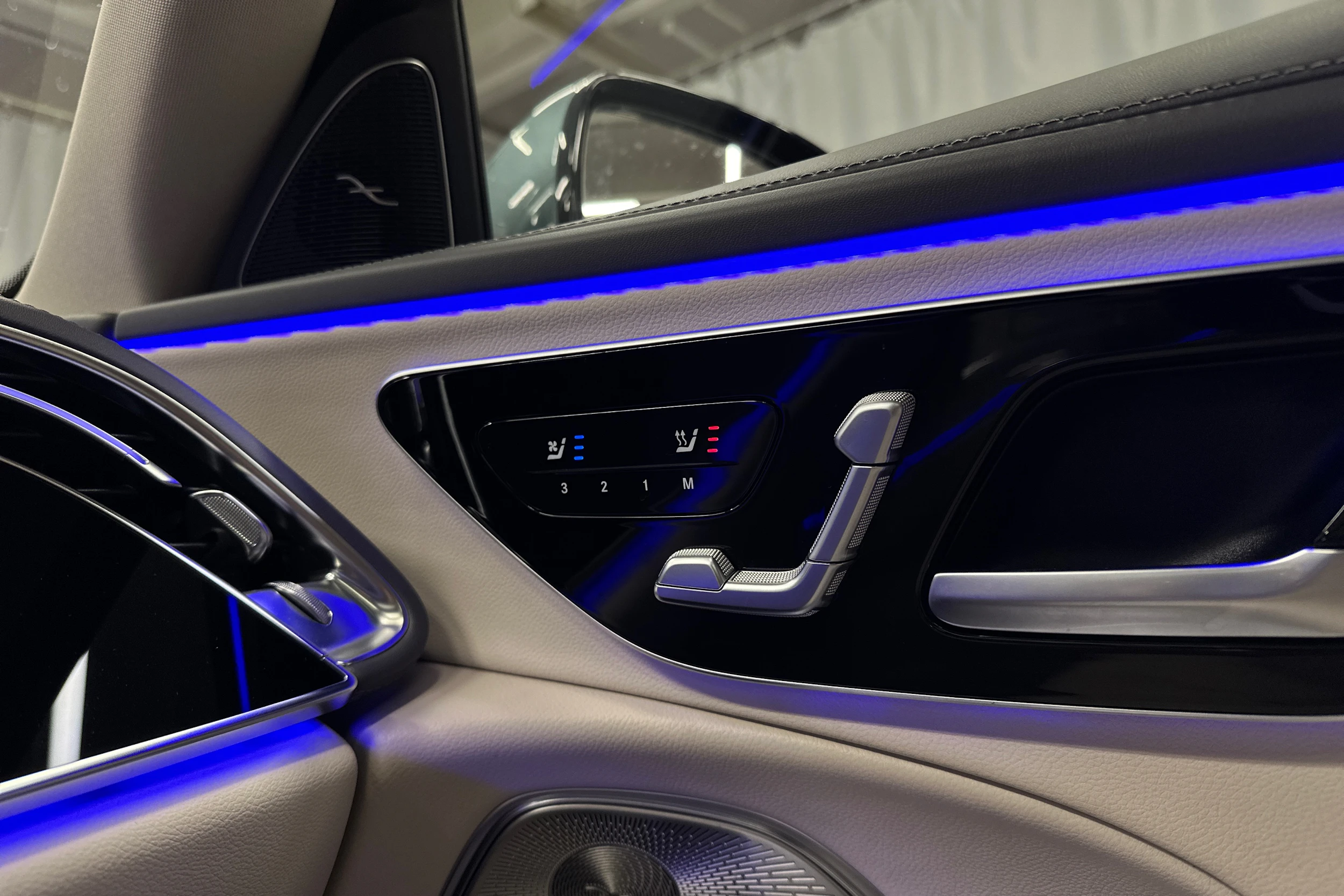 met. hopea Mercedes-Benz E 2024 kuva 25.