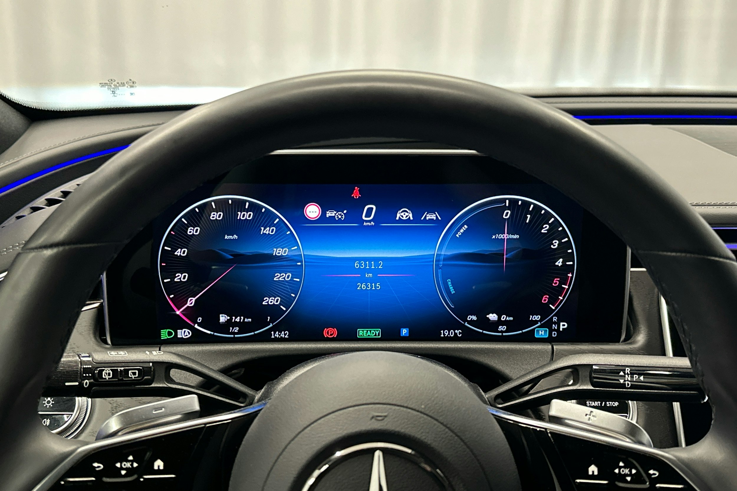 harmaa Mercedes-Benz E 2024 kuva 11.