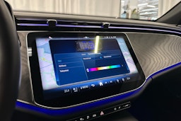 harmaa Mercedes-Benz E 2024 kuva 16.