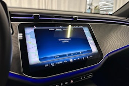 harmaa Mercedes-Benz E 2024 kuva 18.