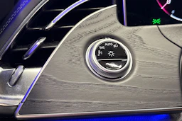 harmaa Mercedes-Benz E 2024 kuva 21.