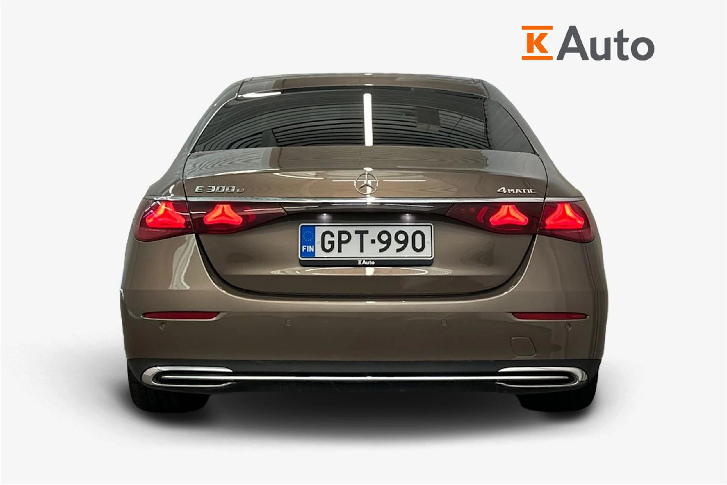 ruskea (beige) Mercedes-Benz E 2024 kuva 3.