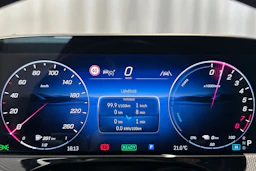ruskea (beige) Mercedes-Benz E 2024 kuva 20.