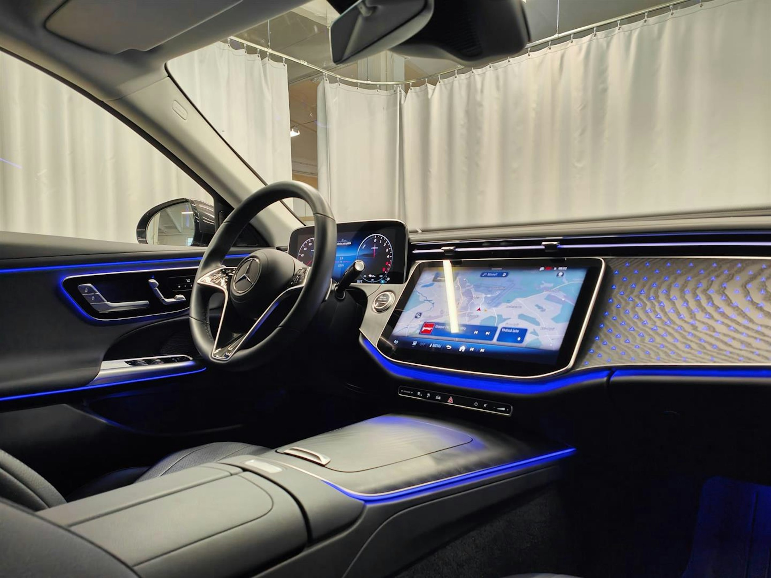 harmaa Mercedes-Benz E 2025 kuva 7.
