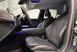 harmaa Mercedes-Benz E 2025 kuva 19.