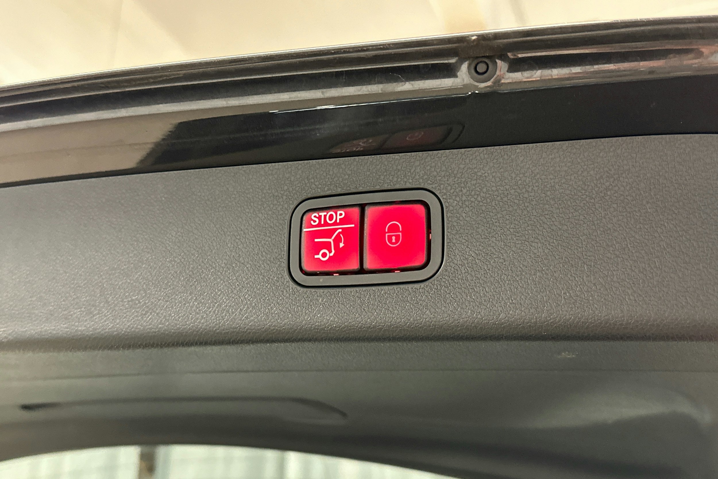 harmaa Mercedes-Benz E 2025 kuva 23.