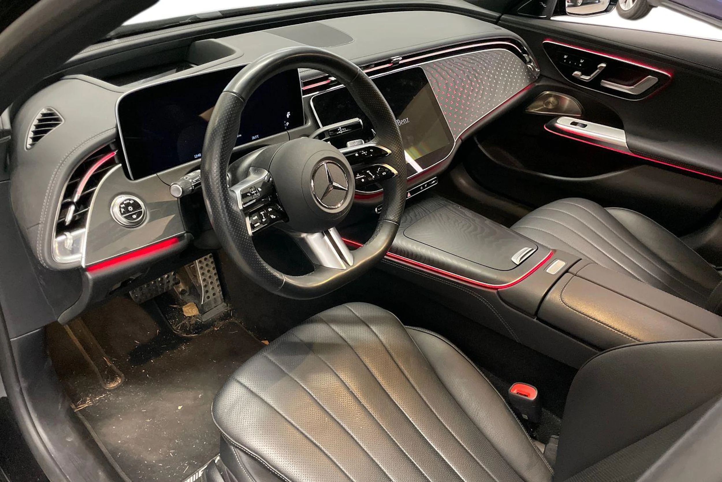 met. musta Mercedes-Benz E 2025 kuva 3.