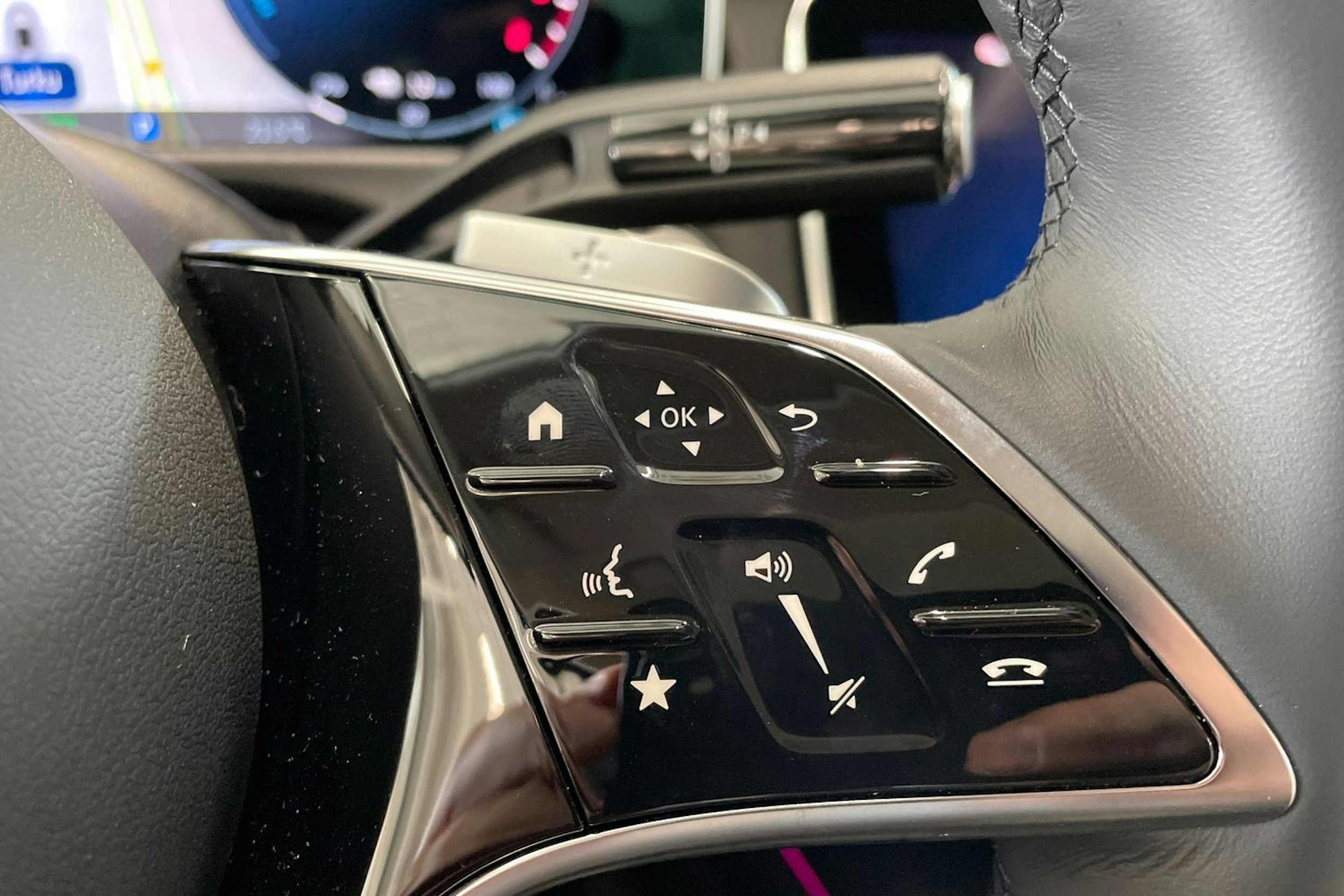 musta Mercedes-Benz E 2025 kuva 17.