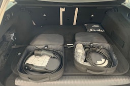 musta Mercedes-Benz E 2025 kuva 44.