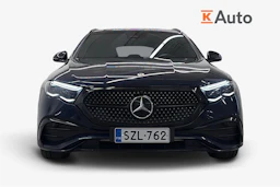 Sininen Mercedes-Benz E 2025 kuva 4.
