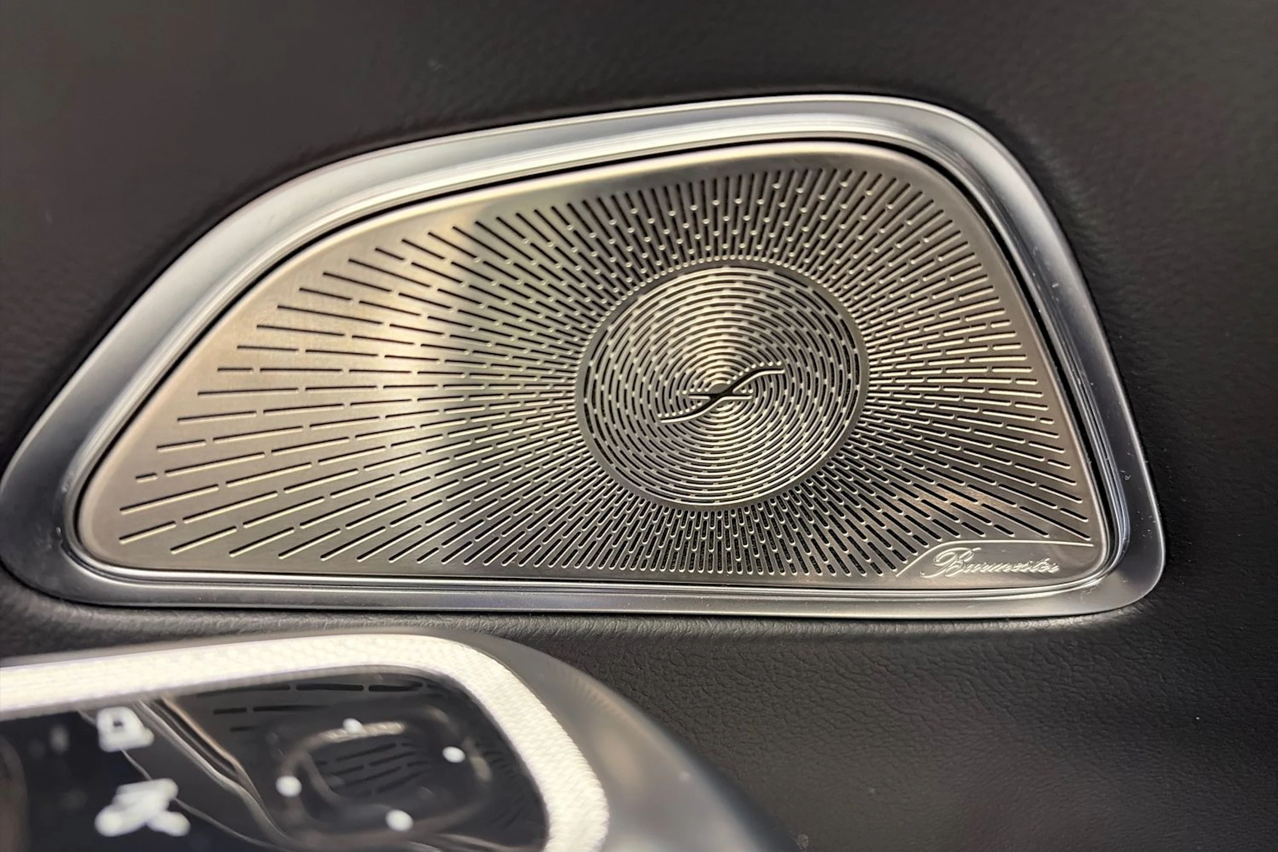 Sininen Mercedes-Benz E 2025 kuva 17.