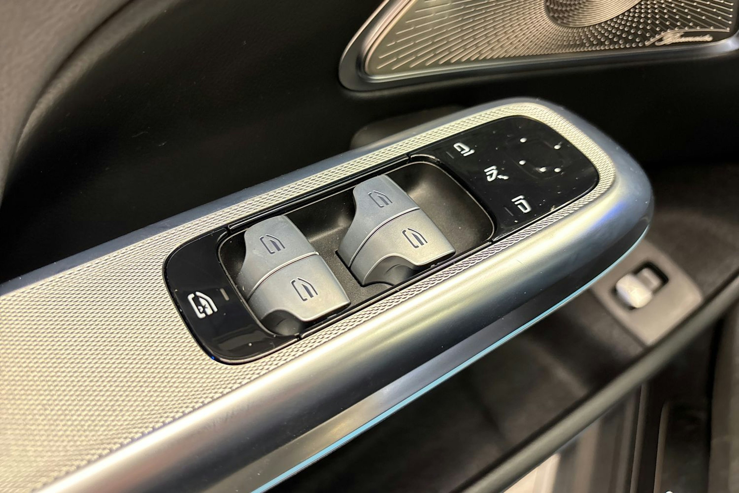 harmaa Mercedes-Benz E 2025 kuva 18.