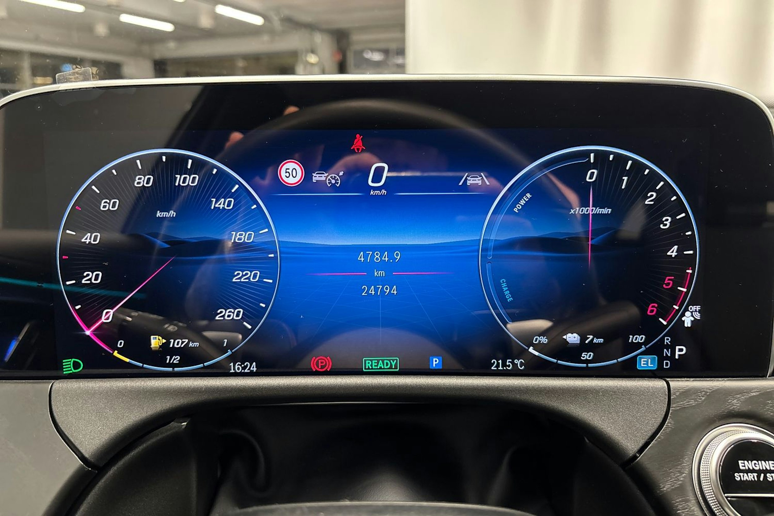 harmaa Mercedes-Benz E 2025 kuva 21.