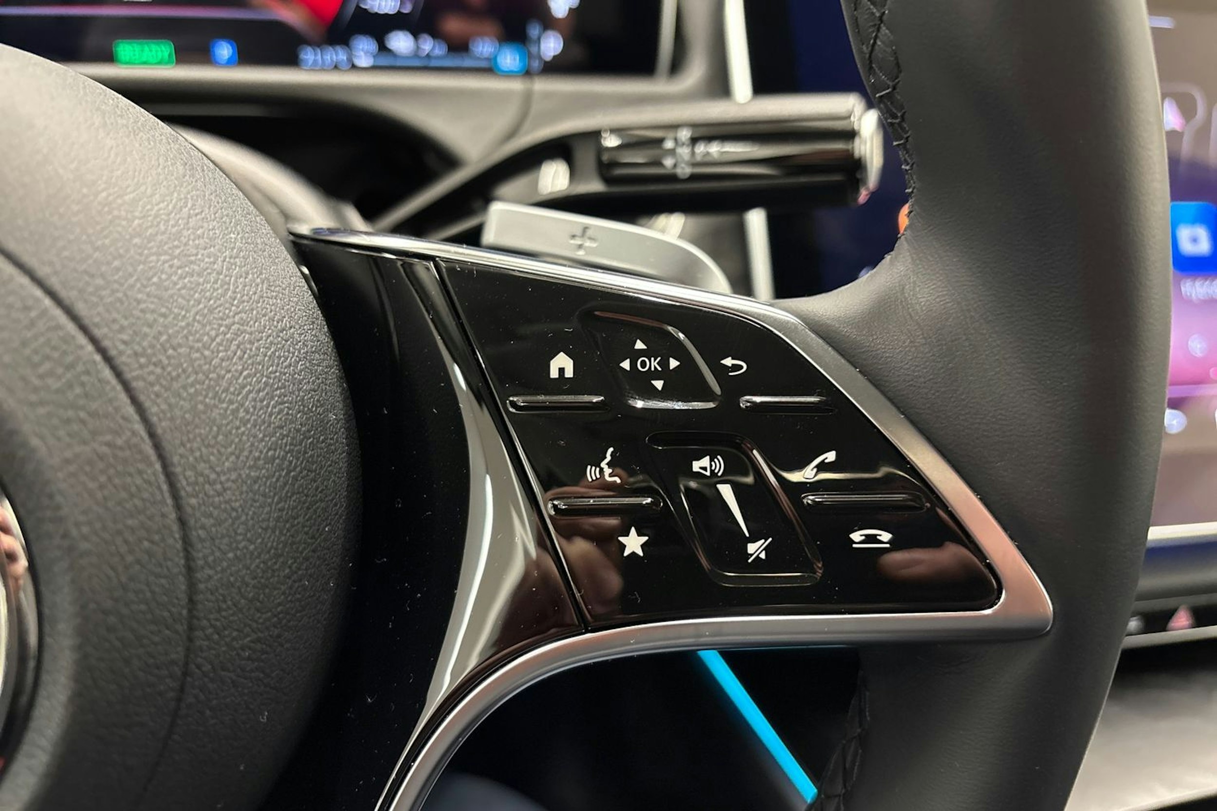 harmaa Mercedes-Benz E 2025 kuva 36.