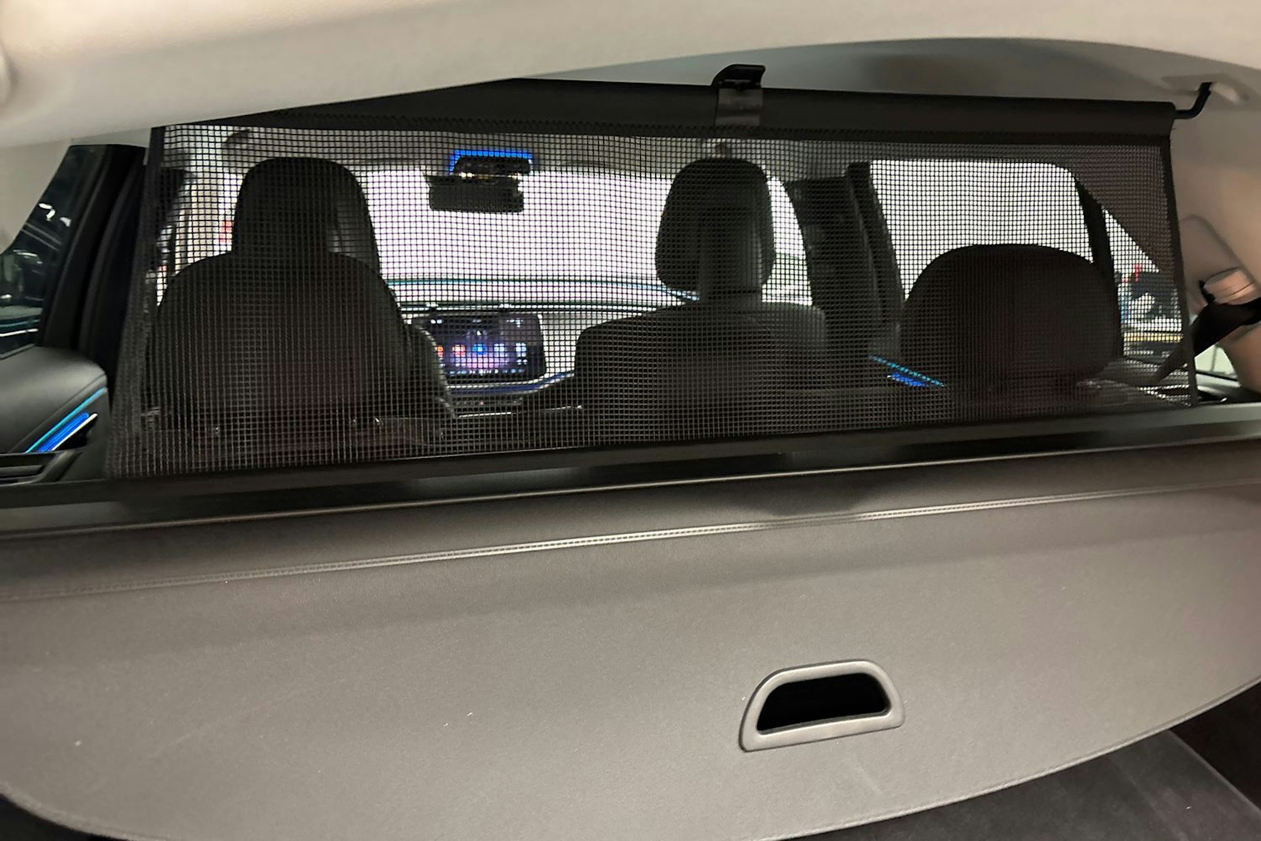 harmaa Mercedes-Benz E 2025 kuva 38.