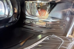 harmaa Mercedes-Benz E 2025 kuva 44.