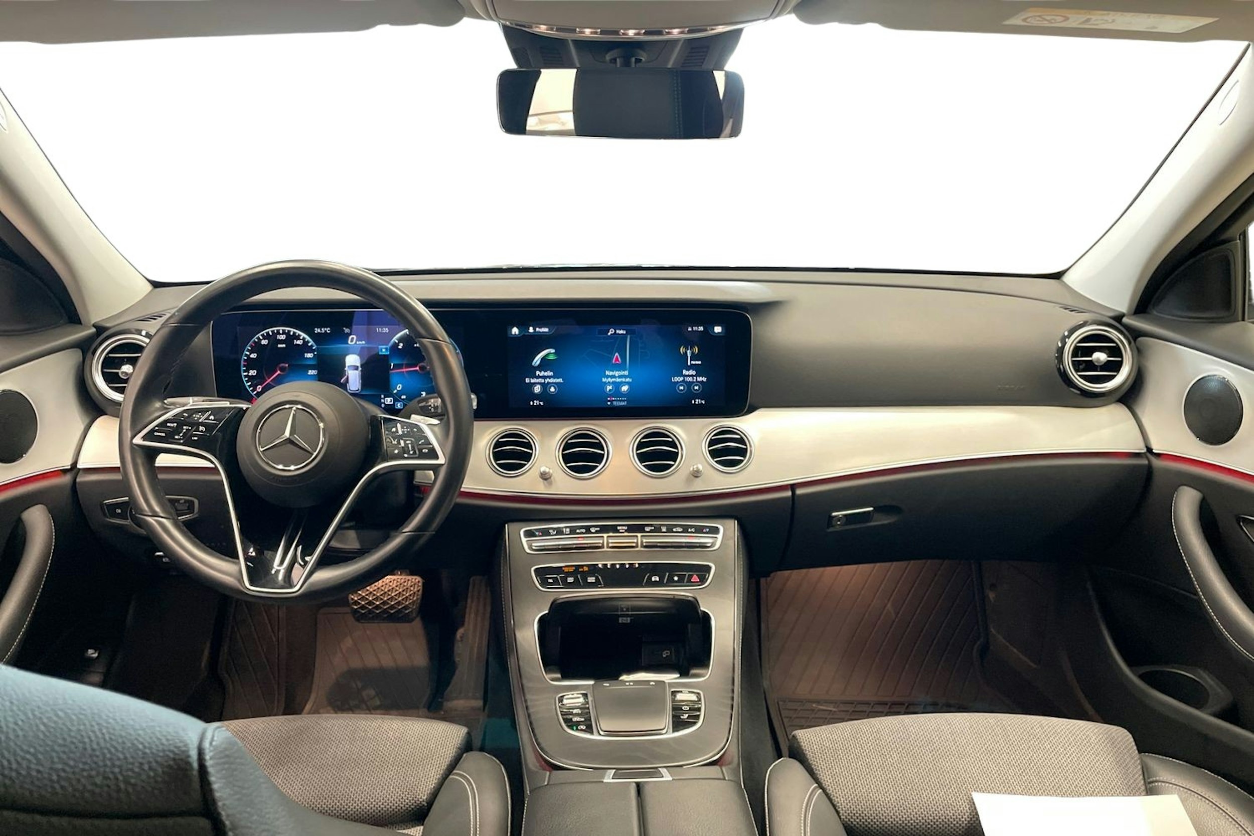 Harmaa Mercedes-Benz E 2021 kuva 9.