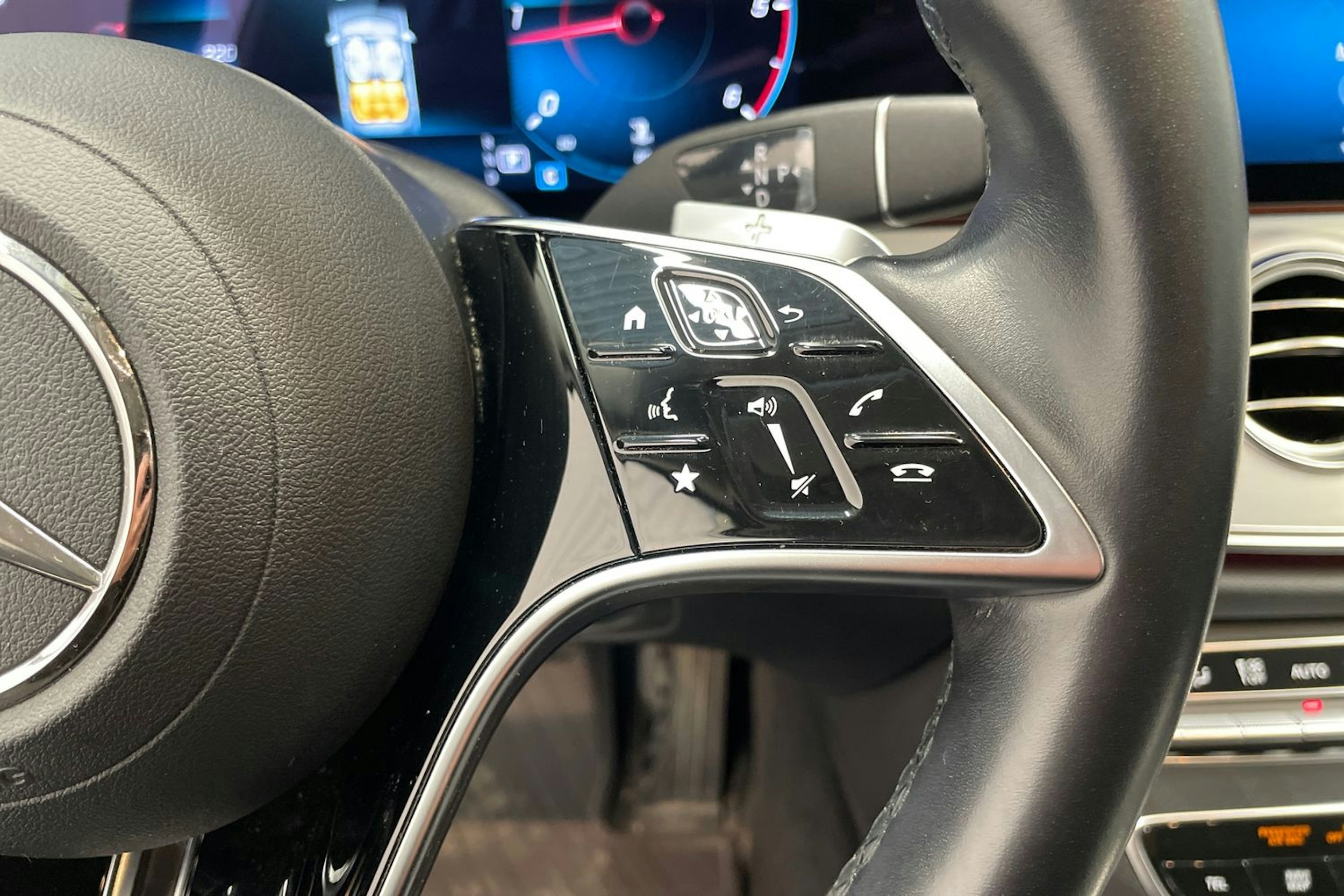 Harmaa Mercedes-Benz E 2021 kuva 15.