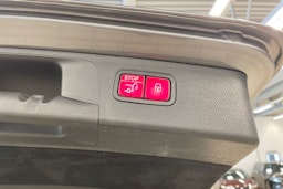 Harmaa Mercedes-Benz E 2021 kuva 23.